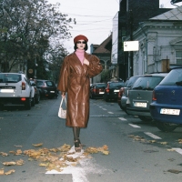 The BRAVERY of being out of range : Romanian female designer Oana Lupaș/ fashion on film(4)